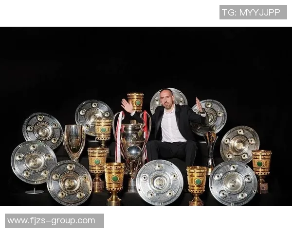 烫头造型球星引领绿茵风尚掀起时尚与竞技的双重热潮