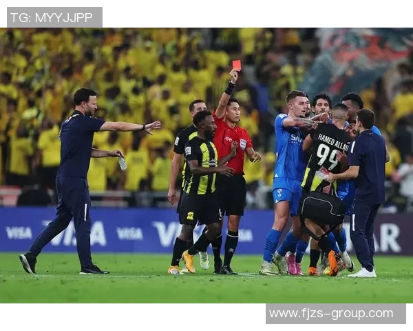 盘点足球场上吃到黄牌最多的球星以及他们背后的激情与争议