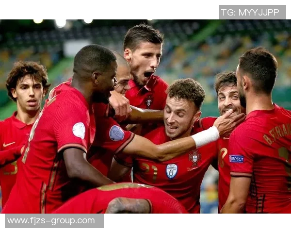 足球巨星赛场受伤流血瞬间震撼剪辑全景展现比赛残酷真实