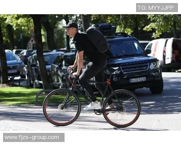 足球明星们的自行车选择揭秘他们偏爱的品牌与骑行风格