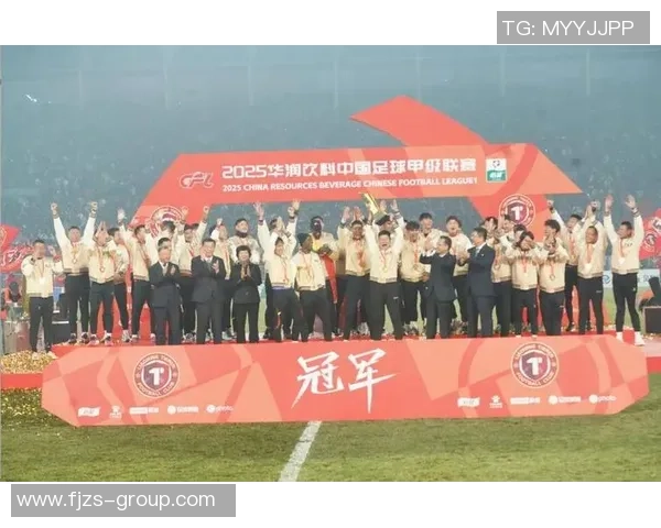 足球星浩奋勇拼搏追逐梦想谱写绿茵场上的传奇篇章